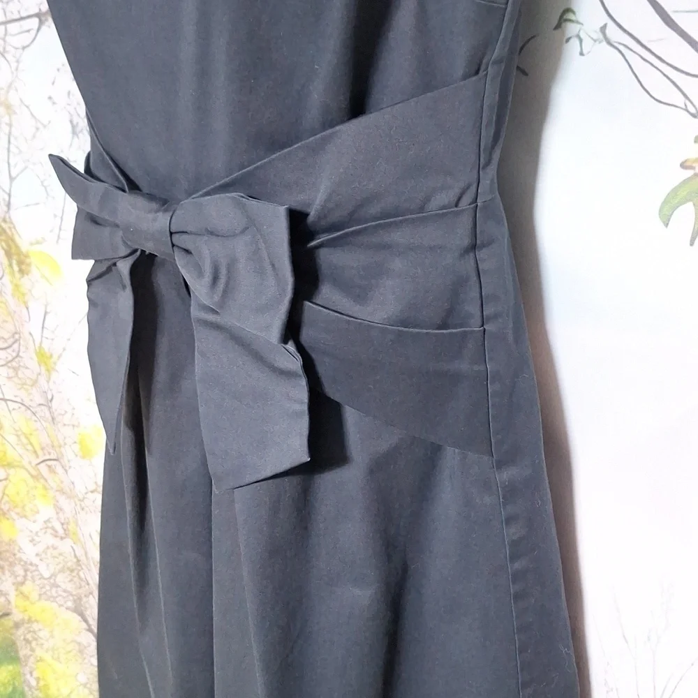 Kate Spade size 6 classic black sleeveless dress, with bow